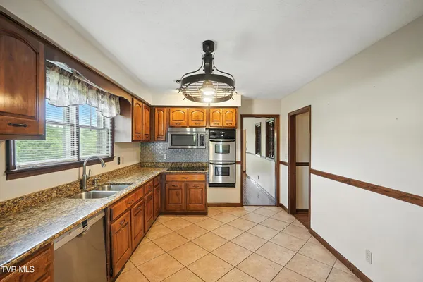 $249,999 | 134 Richmond Hts Drive, Jonesville, VA 24263