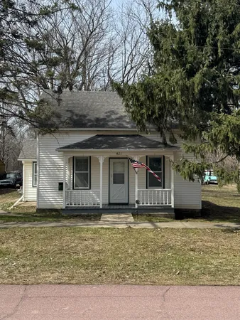 $220,000 | 421 North Webster Street, Kasota, MN 56050