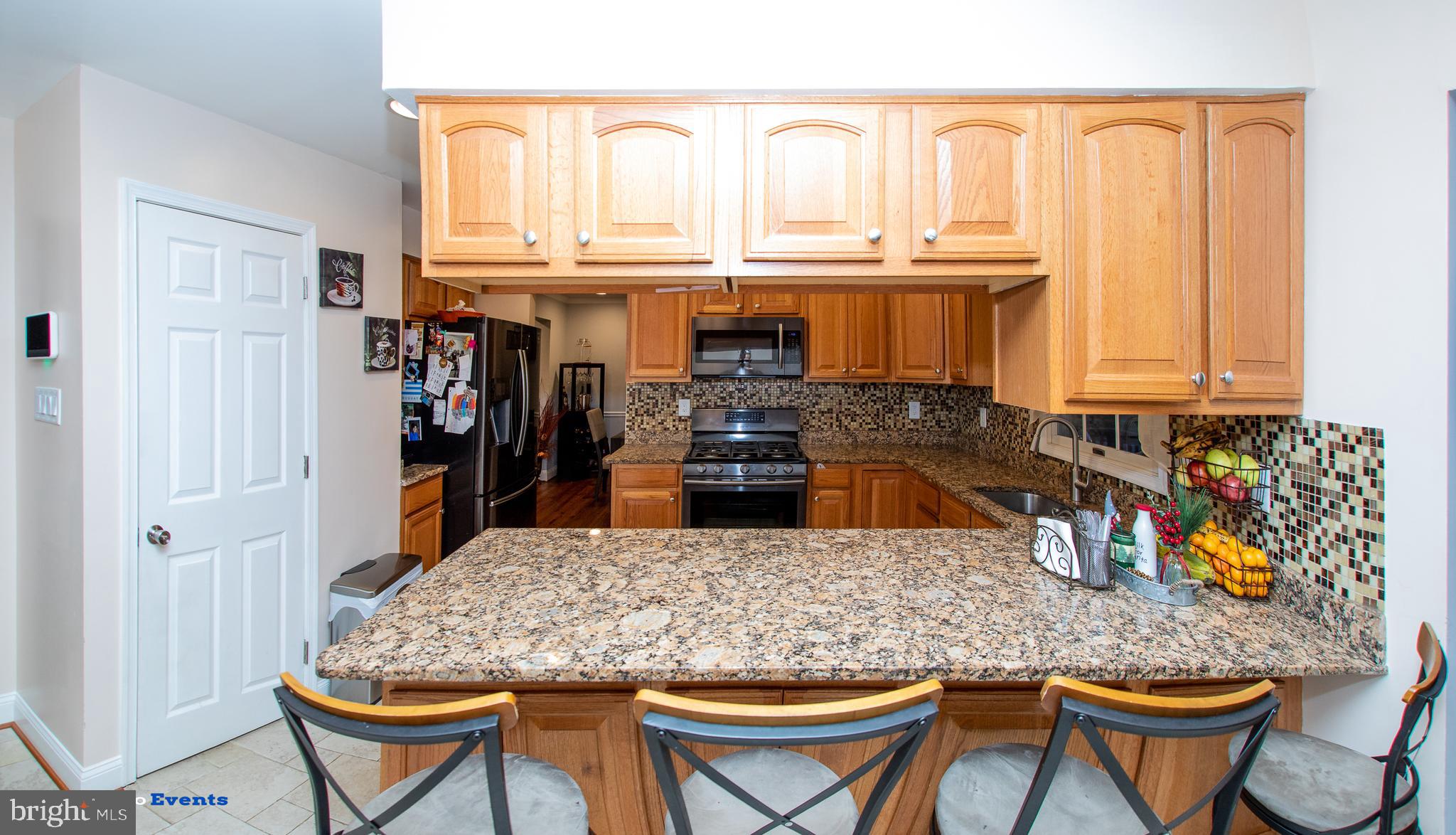 8801 Falcon Ridge Drive Randallstown, MD 21133 - Photo 13 of 36 Eat in kitchen