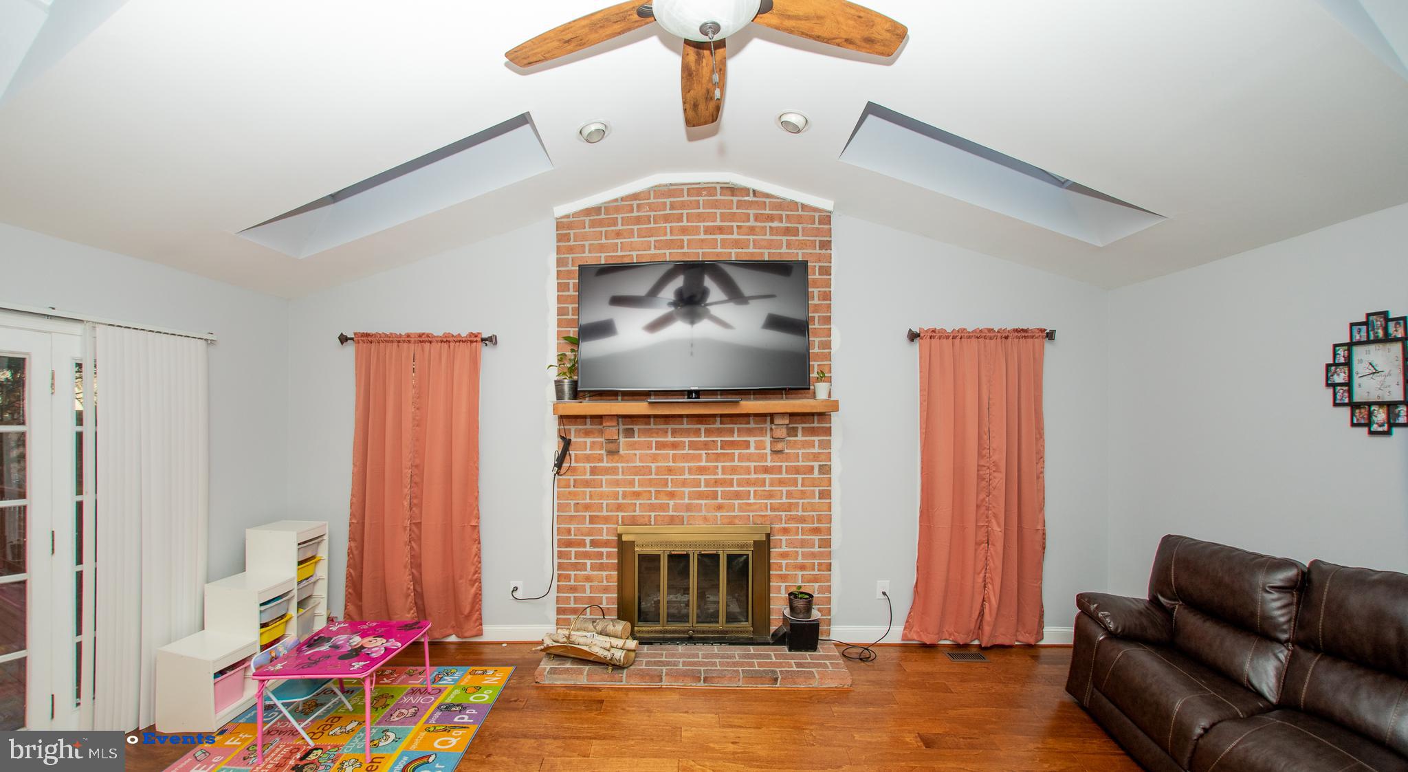 8801 Falcon Ridge Drive Randallstown, MD 21133 - Photo 19 of 36 Family room