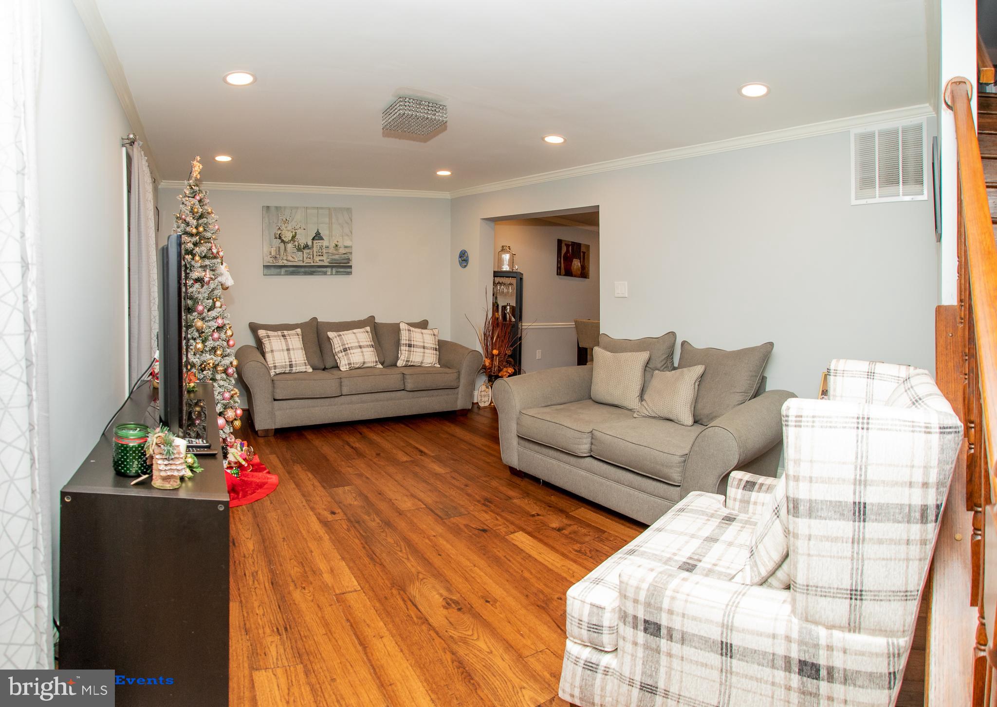 8801 Falcon Ridge Drive Randallstown, MD 21133 - Photo 6 of 36 Living room