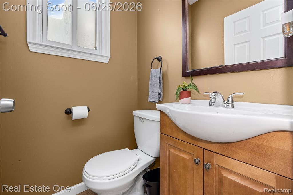 12235 Brougham Drive Sterling Heights, MI 48312 - Photo 31 of 52