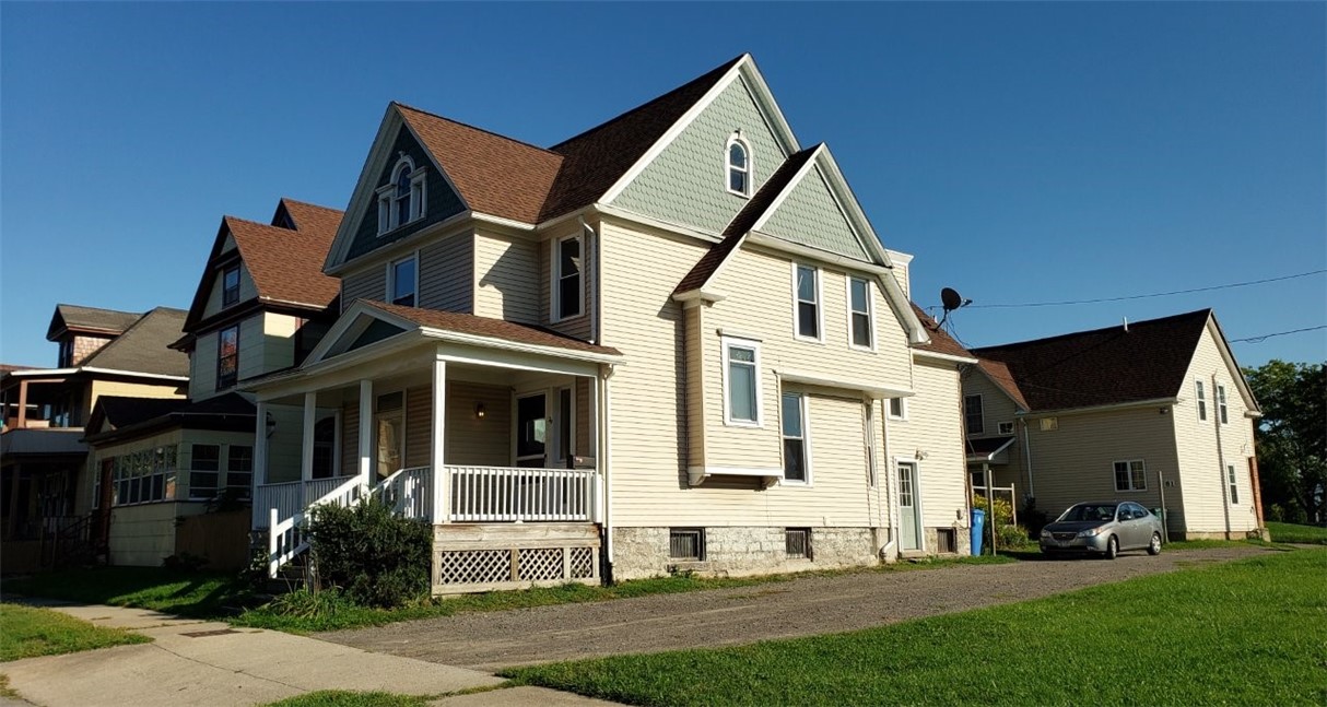 79 Glasgow Street Rochester, NY 14608 - Photo 3 of 37