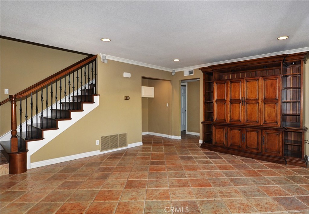 18321 Fieldbury Lane Huntington Beach, CA 92648 - Photo 11 of 29