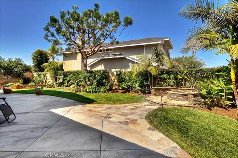 $1,799,000 | 18321 Fieldbury Lane, Huntington Beach, CA 92648