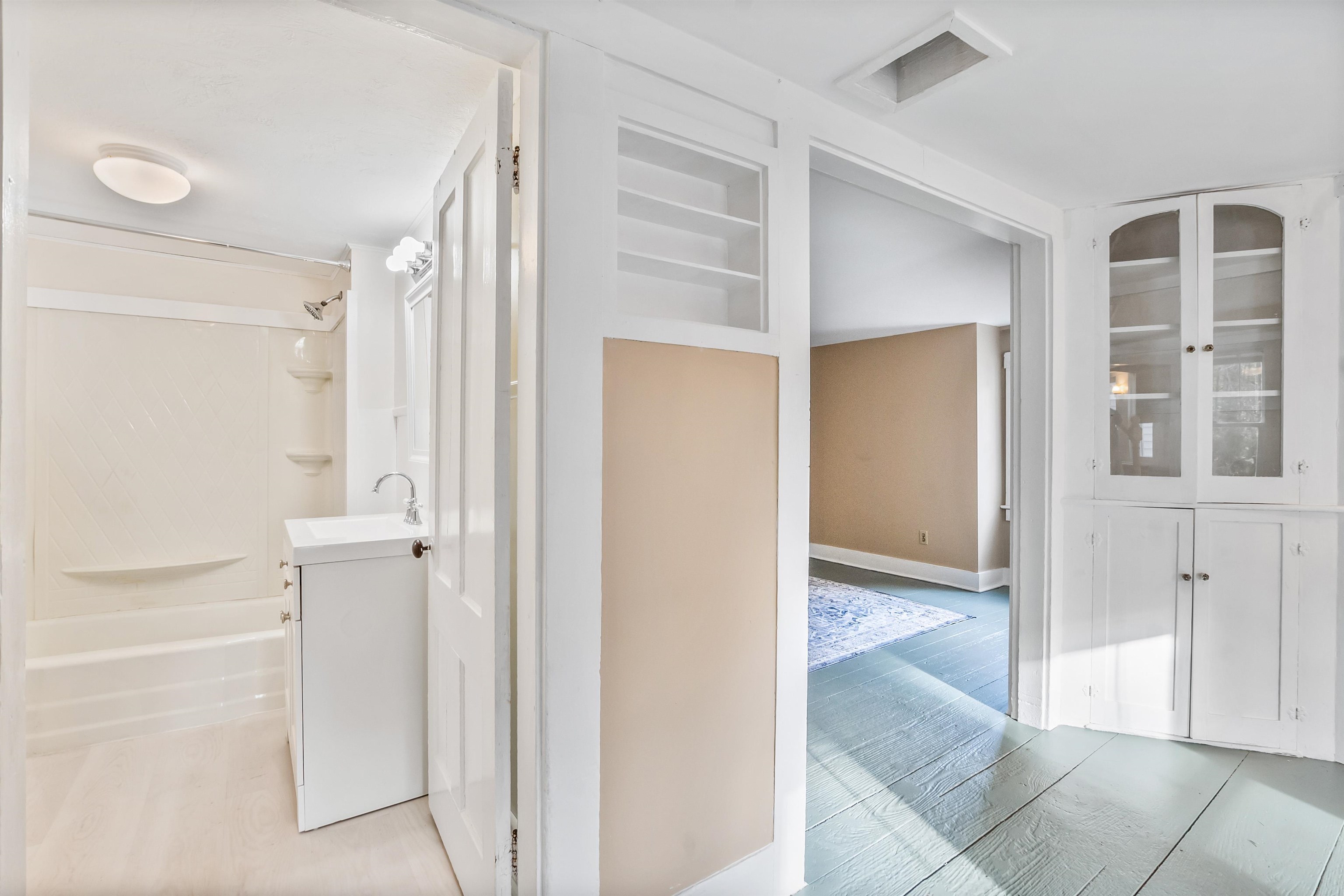 52 Pine Street Alton, NH 03809 - Photo 13 of 32