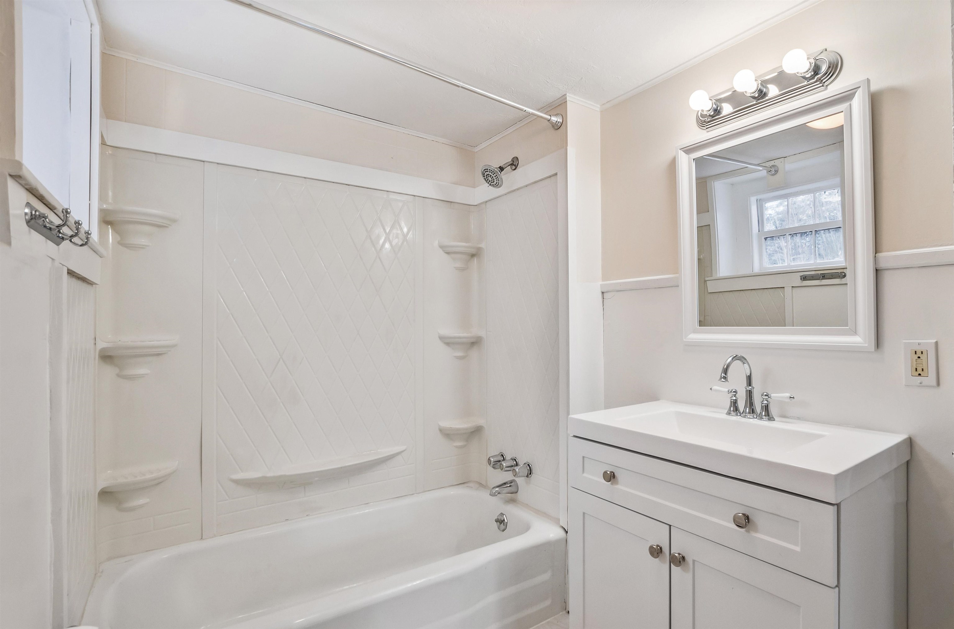 52 Pine Street Alton, NH 03809 - Photo 15 of 32