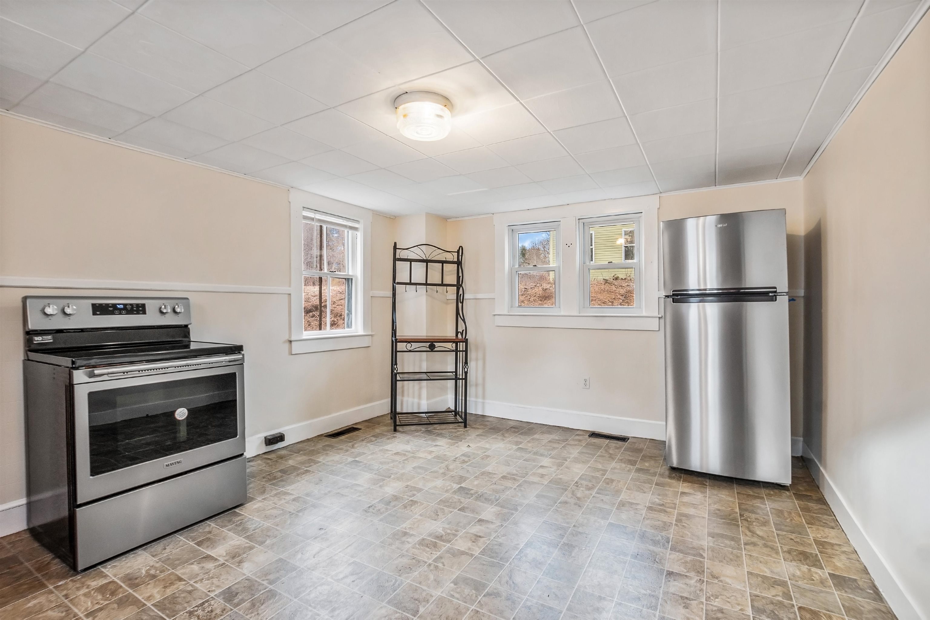 52 Pine Street Alton, NH 03809 - Photo 16 of 32