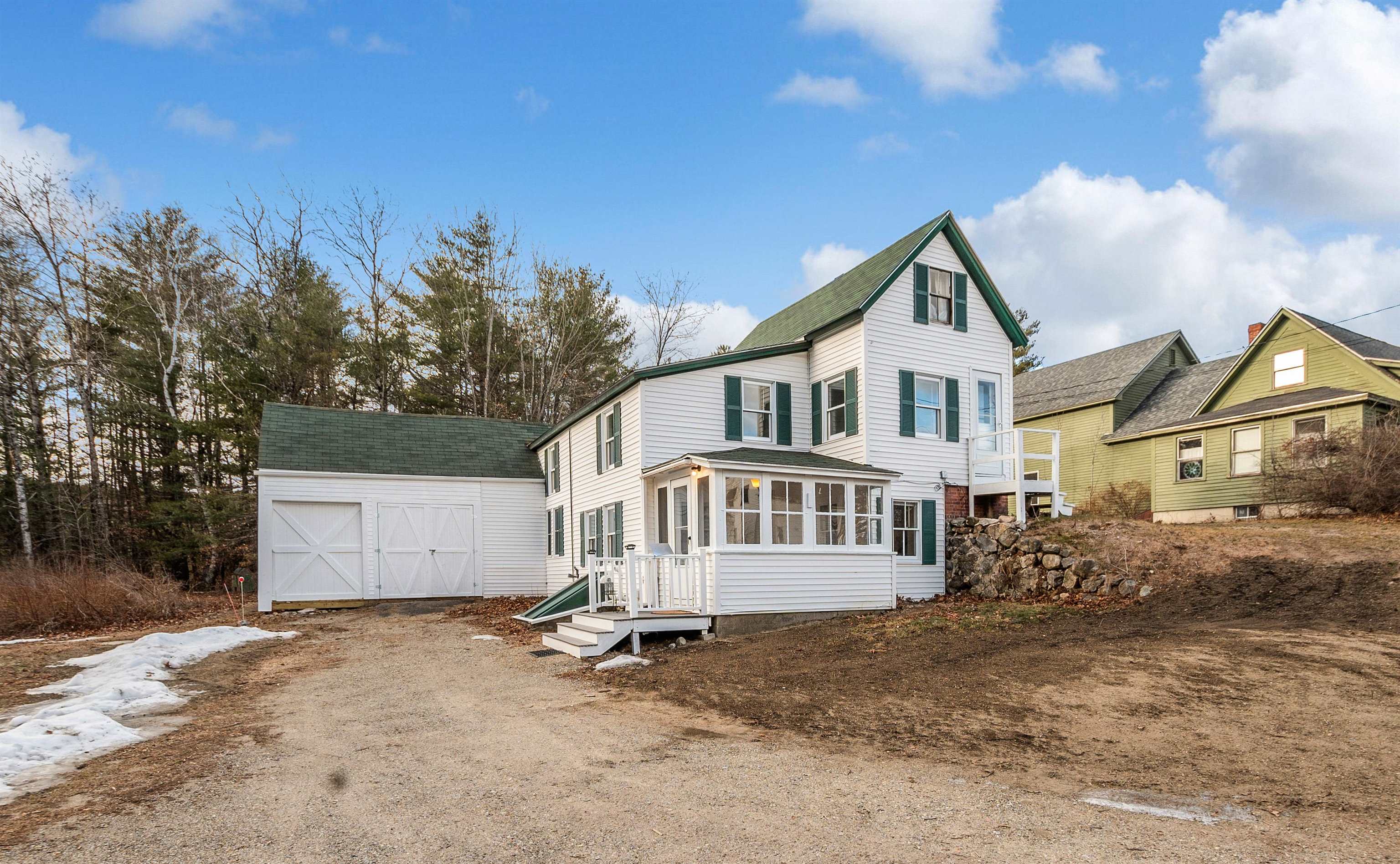 52 Pine Street Alton, NH 03809 - Photo 2 of 32