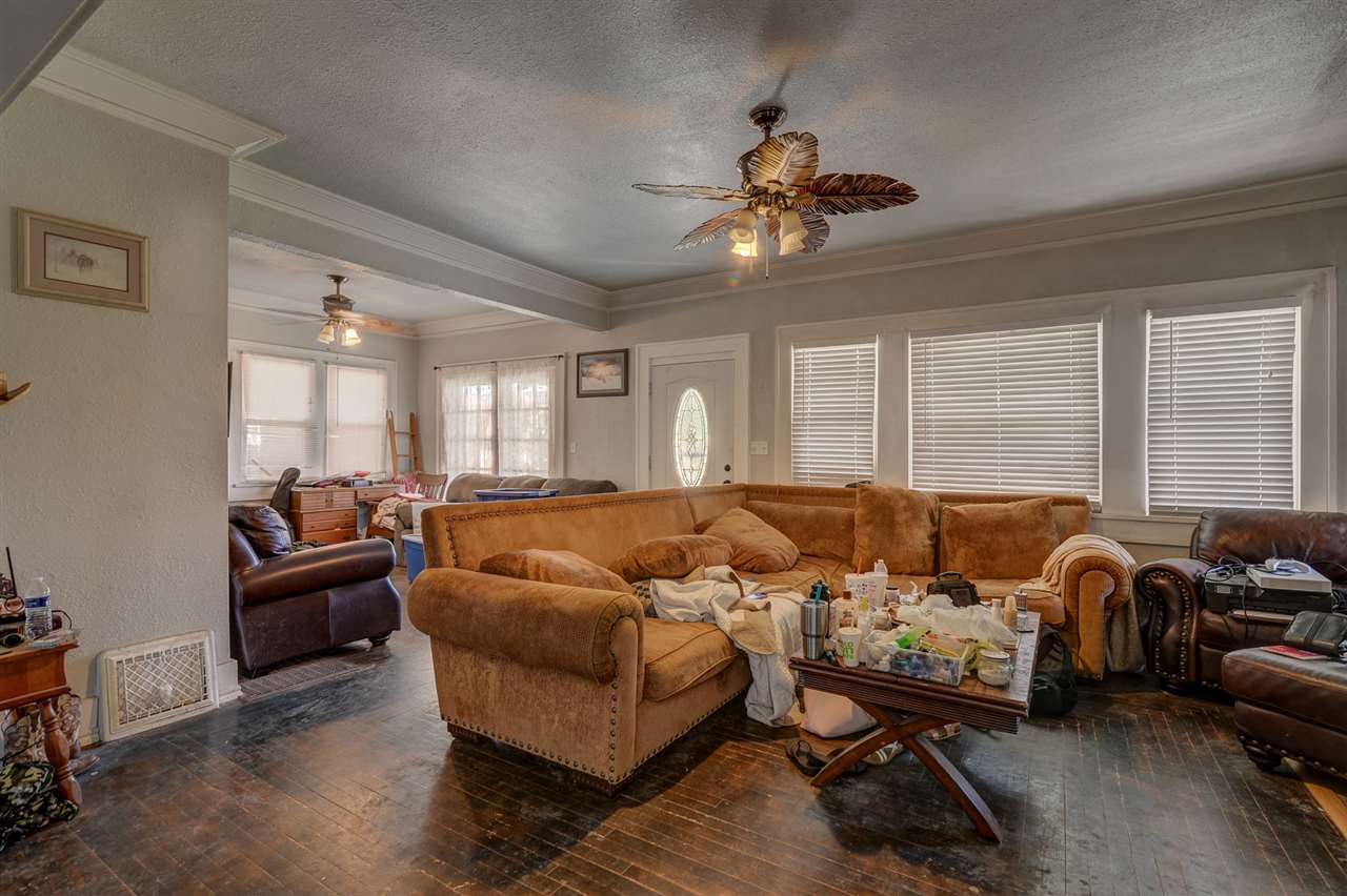 1017 Elm Street Perry, OK 73077 - Photo 2 of 7 Gallery Image 2