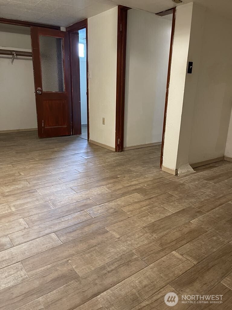 27 Southwest 102nd Street Seattle, WA 98146 - Photo 10 of 11