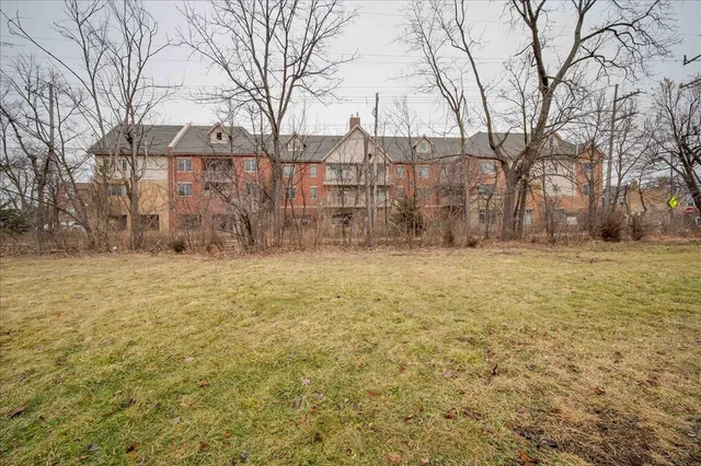 $185,000 | 324 South Main Street, Lombard, IL 60148