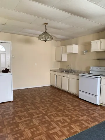 $925 | 2217 Leaman Avenue, Unit 3, Rosenberg, TX 77471