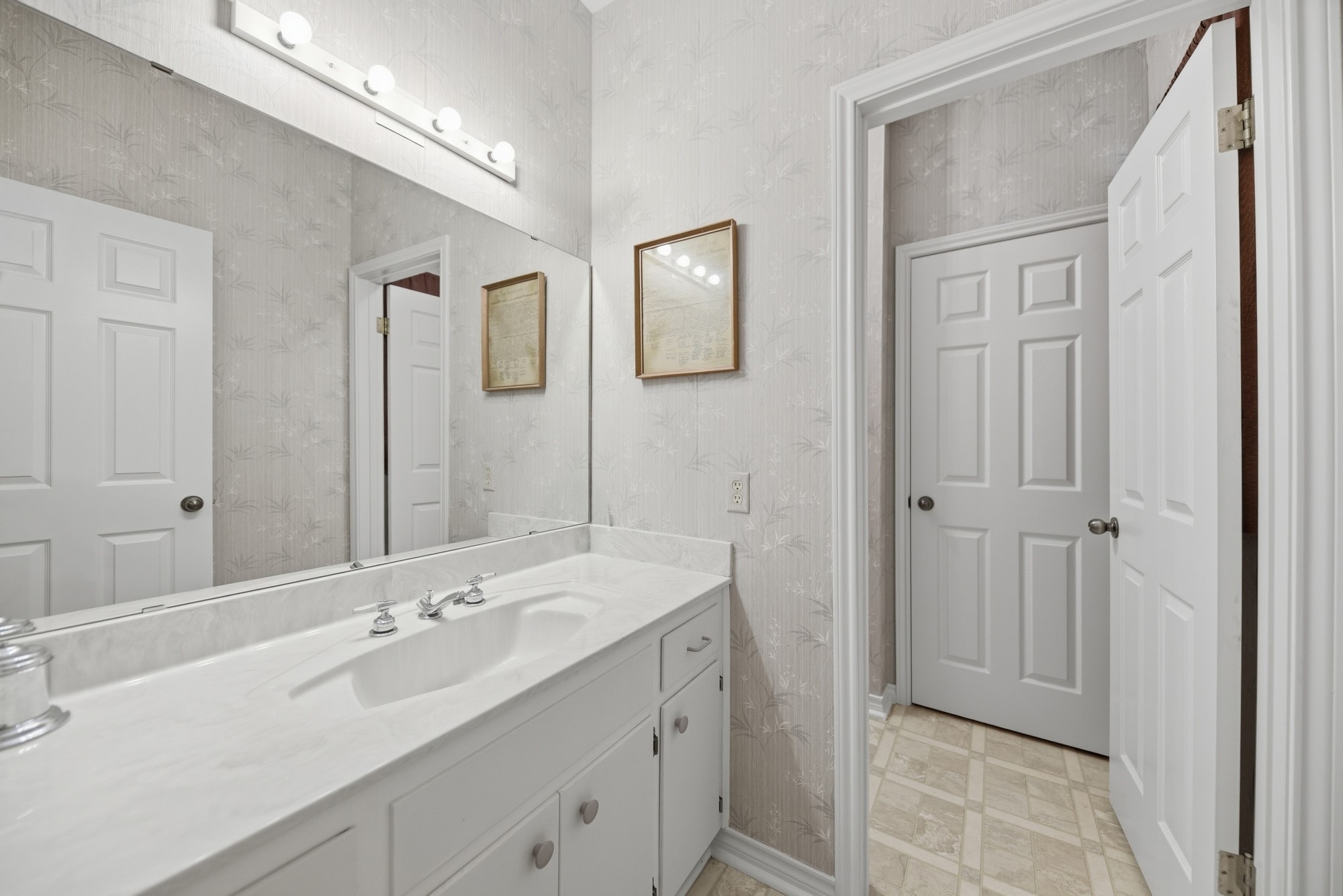 1552 Holub Road Schulenburg, TX 78956 - Photo 24 of 45 Vanity area for bedroom 3.