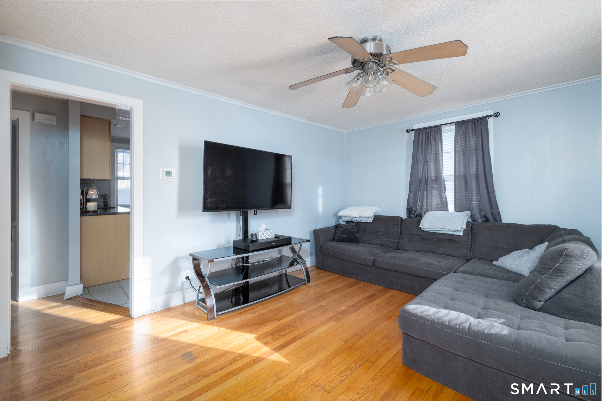 51 Rockridge Road Waterbury, CT 06705 - Photo 2 of 18