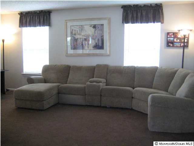 24 East Shenendoah Road Howell, NJ 07731 - Photo 4 of 20 Additional Photo