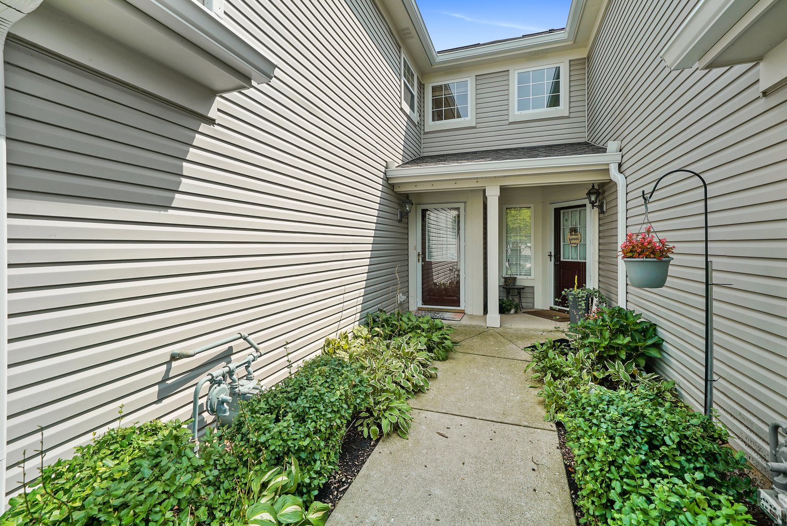 3026 Crystal Rock Road Naperville, IL 60564 - Photo 3 of 30