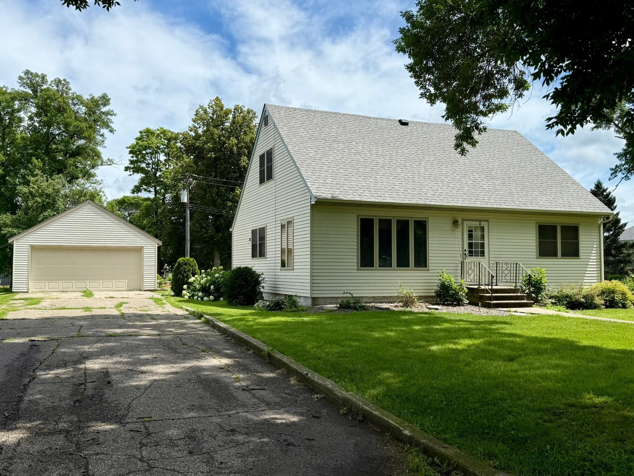 11 North Bloomquist Street Blomkest, MN 56216 - Photo 1 of 1