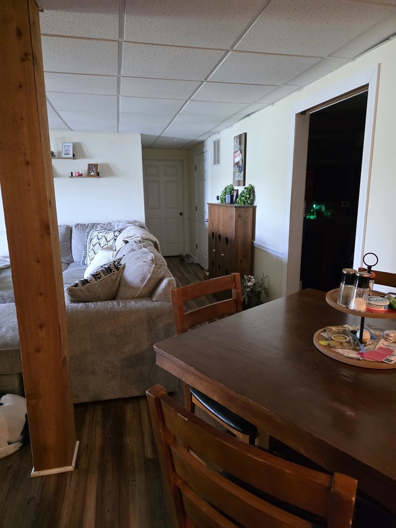 107 Comanche Trail Loda, IL 60948 - Photo 20 of 37 a living room with furniture and a flat screen tv