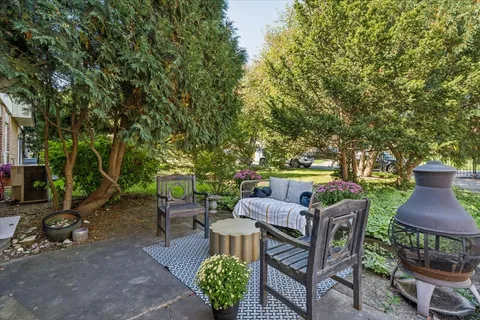 $475,000 | 1955 Tanglewood Drive, Unit H, Glenview, IL 60025