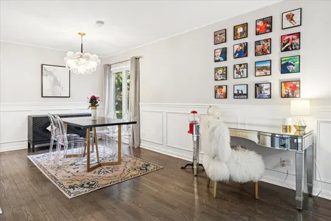 $475,000 | 1955 Tanglewood Drive, Unit H, Glenview, IL 60025