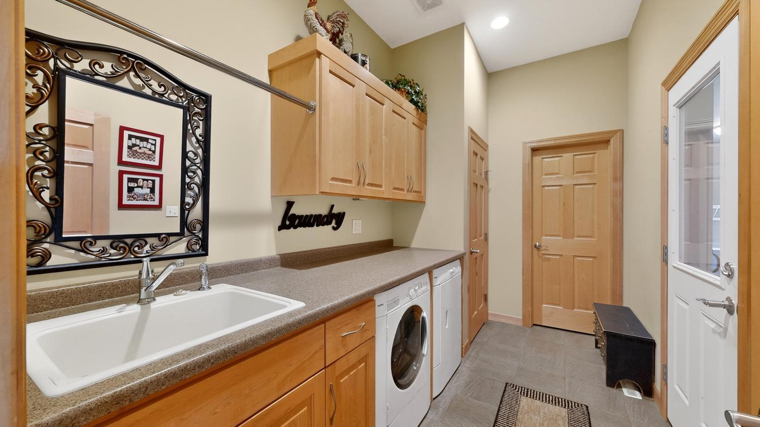 4063 Autumn Lake Court Southwest Rochester, MN 55902 - Photo 19 of 64