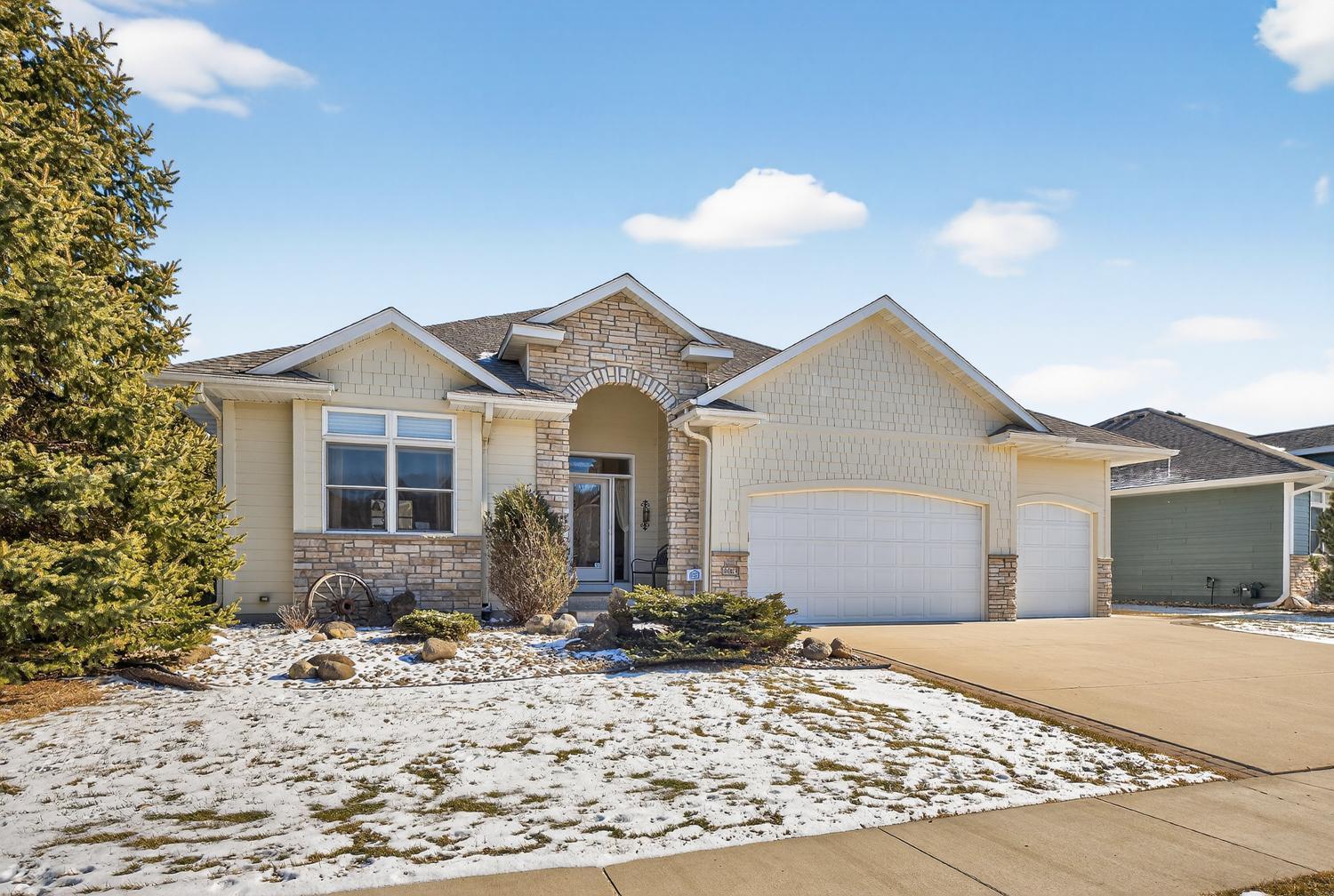 4063 Autumn Lake Court Southwest Rochester, MN 55902 - Photo 5 of 64