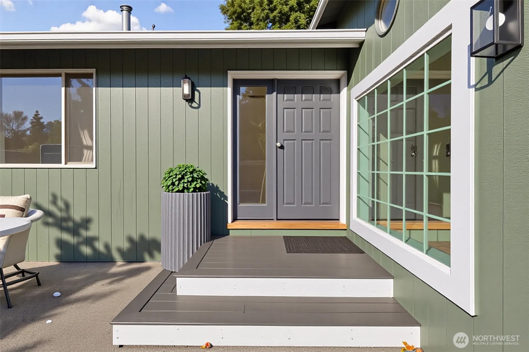 5502 Northeast 10th Street Renton, WA 98059 - Photo 3 of 27 a view of front door of house