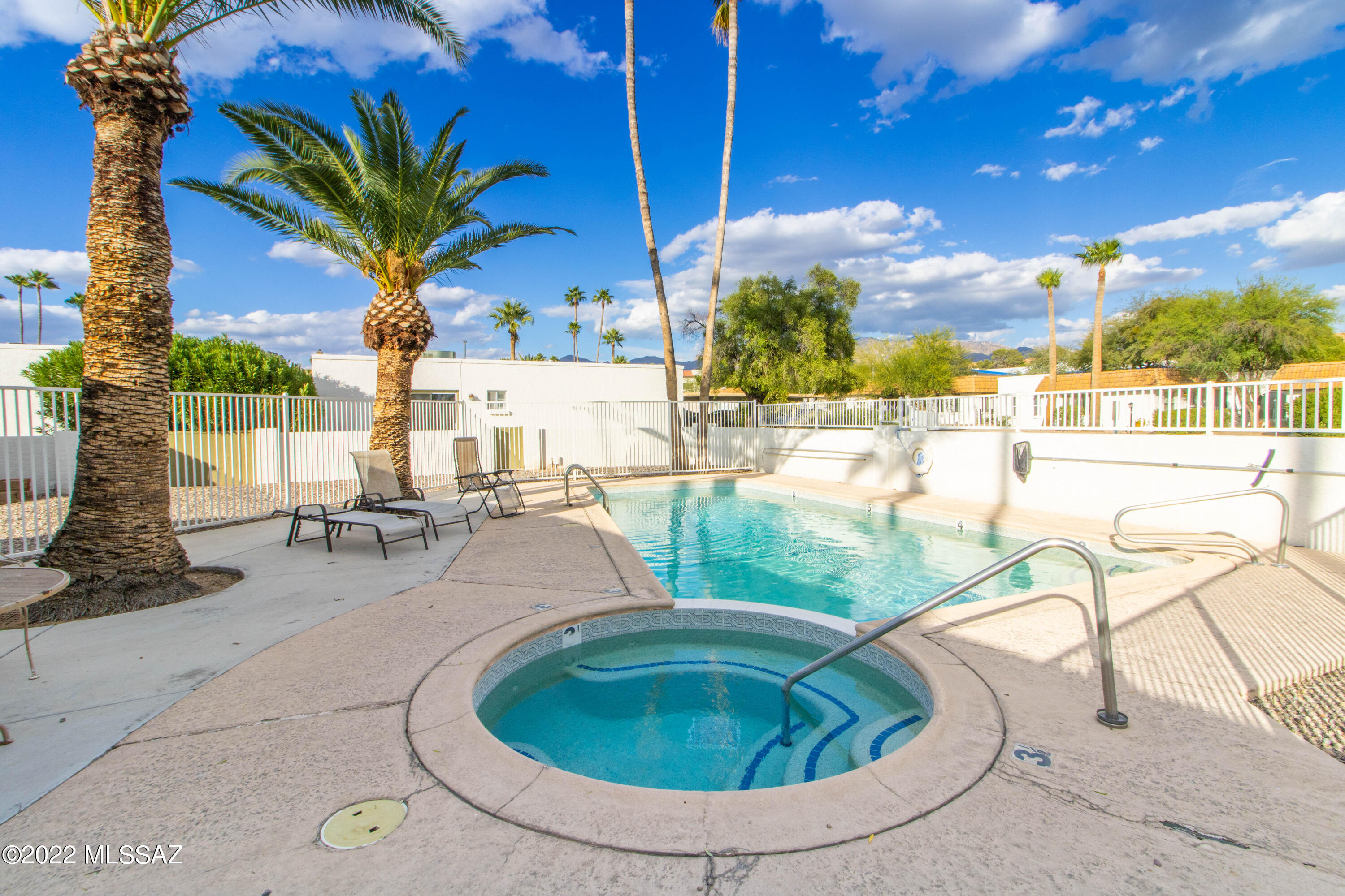 600 East River Road, Unit N Tucson, AZ 85704 - Photo 20 of 21