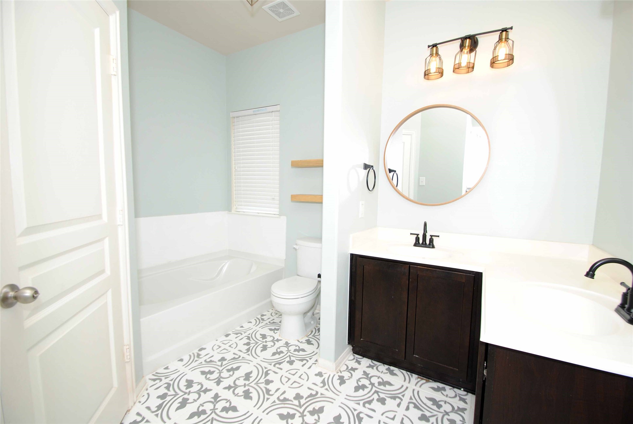 7019 Hazelnut Lane Baytown, TX 77521 - Photo 19 of 29
