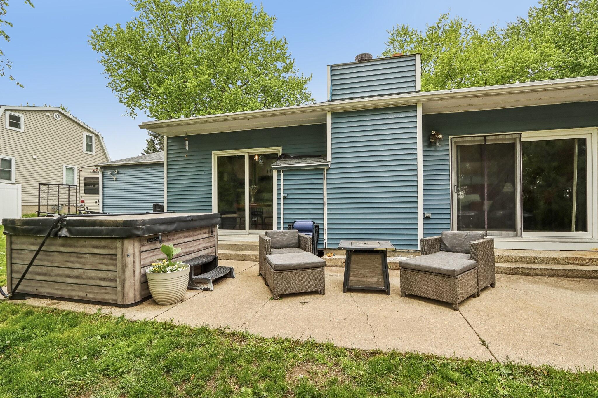 3460 High Road Hartford, WI 53027 - Photo 28 of 35 Patio Area