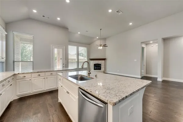 $2,795 | 3916 Ironbark Way, McKinney, TX 75071