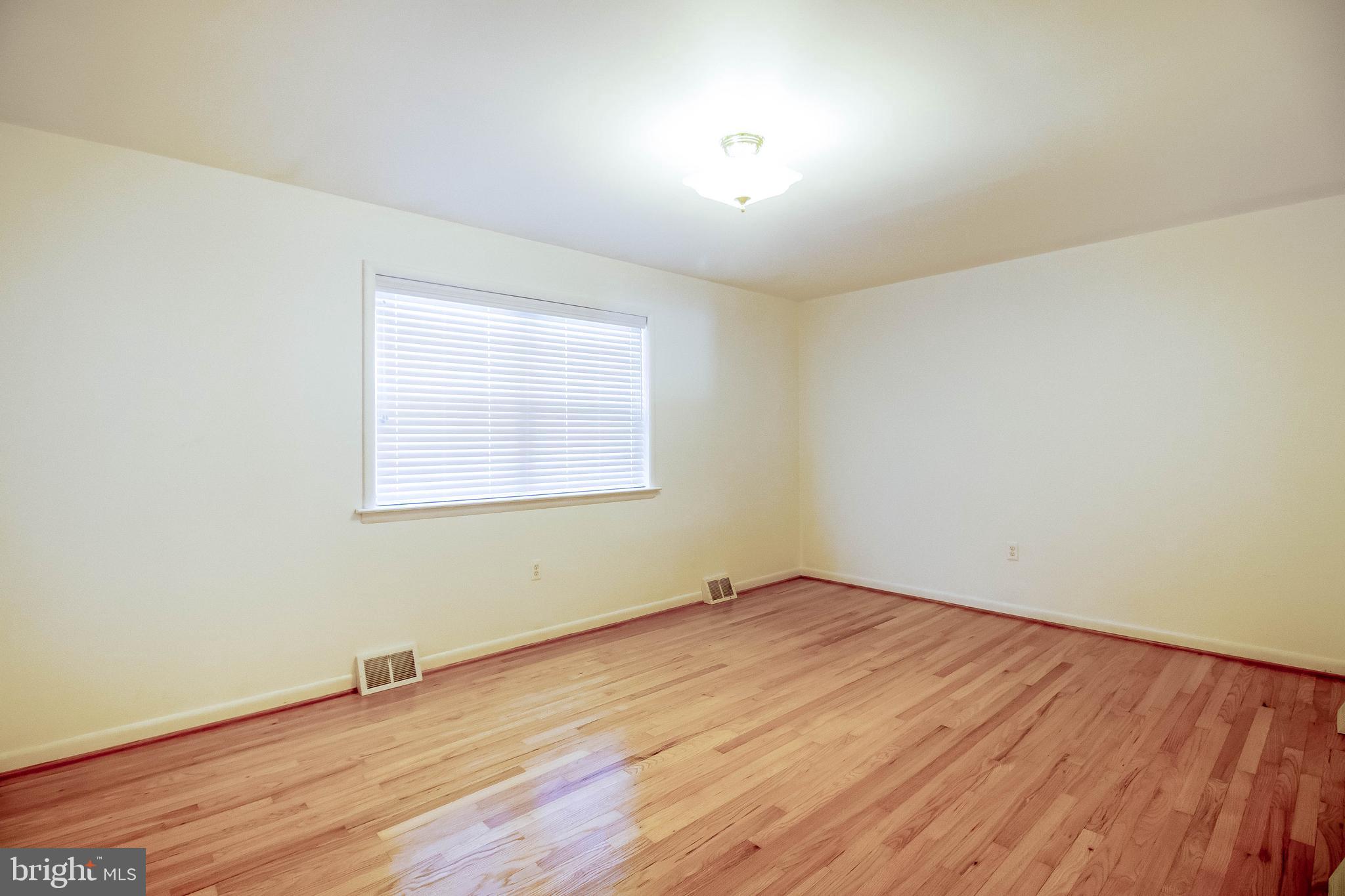 606 Eliot Road Pasadena, MD 21122 - Photo 12 of 34