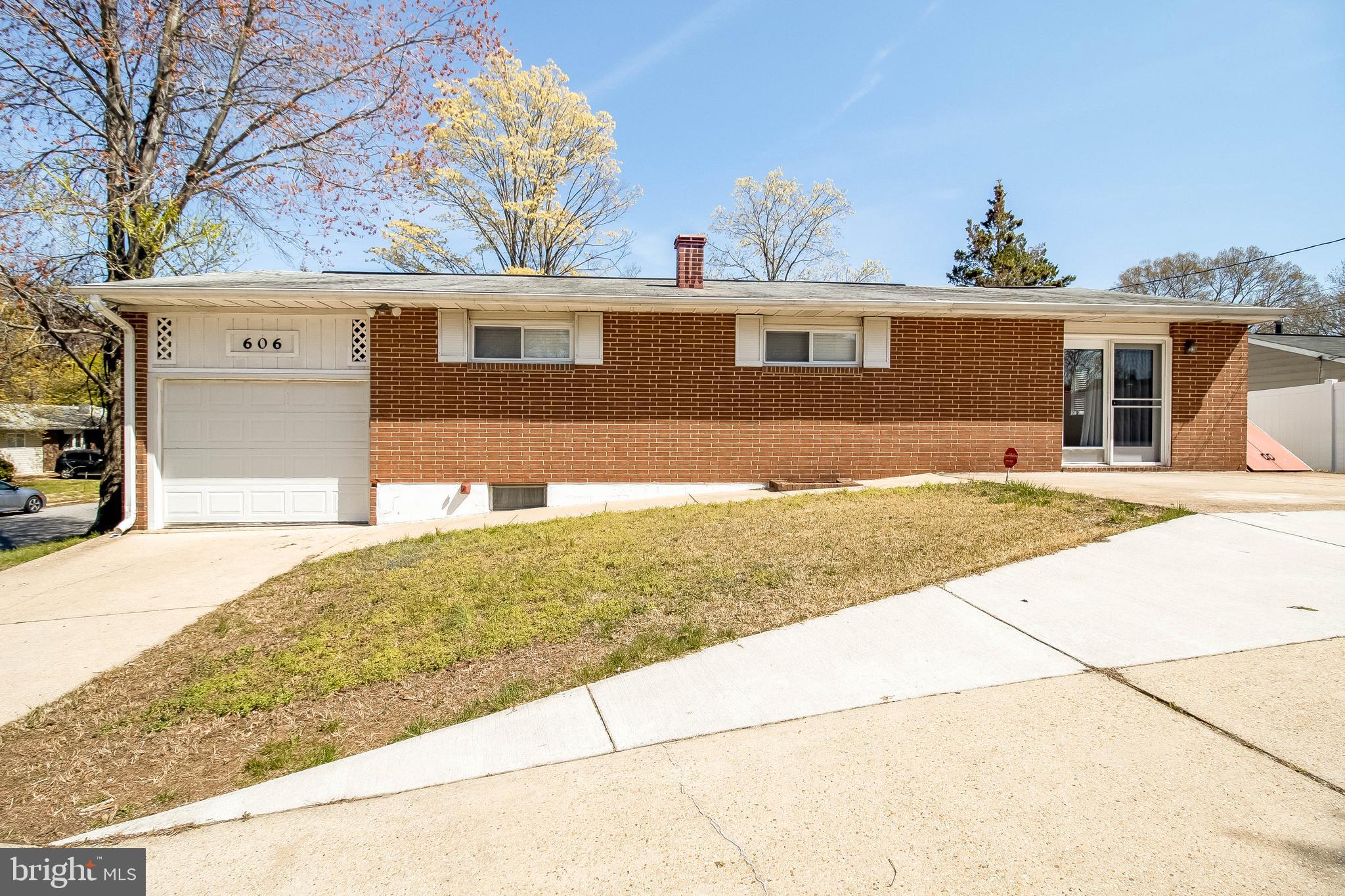 606 Eliot Road Pasadena, MD 21122 - Photo 3 of 34