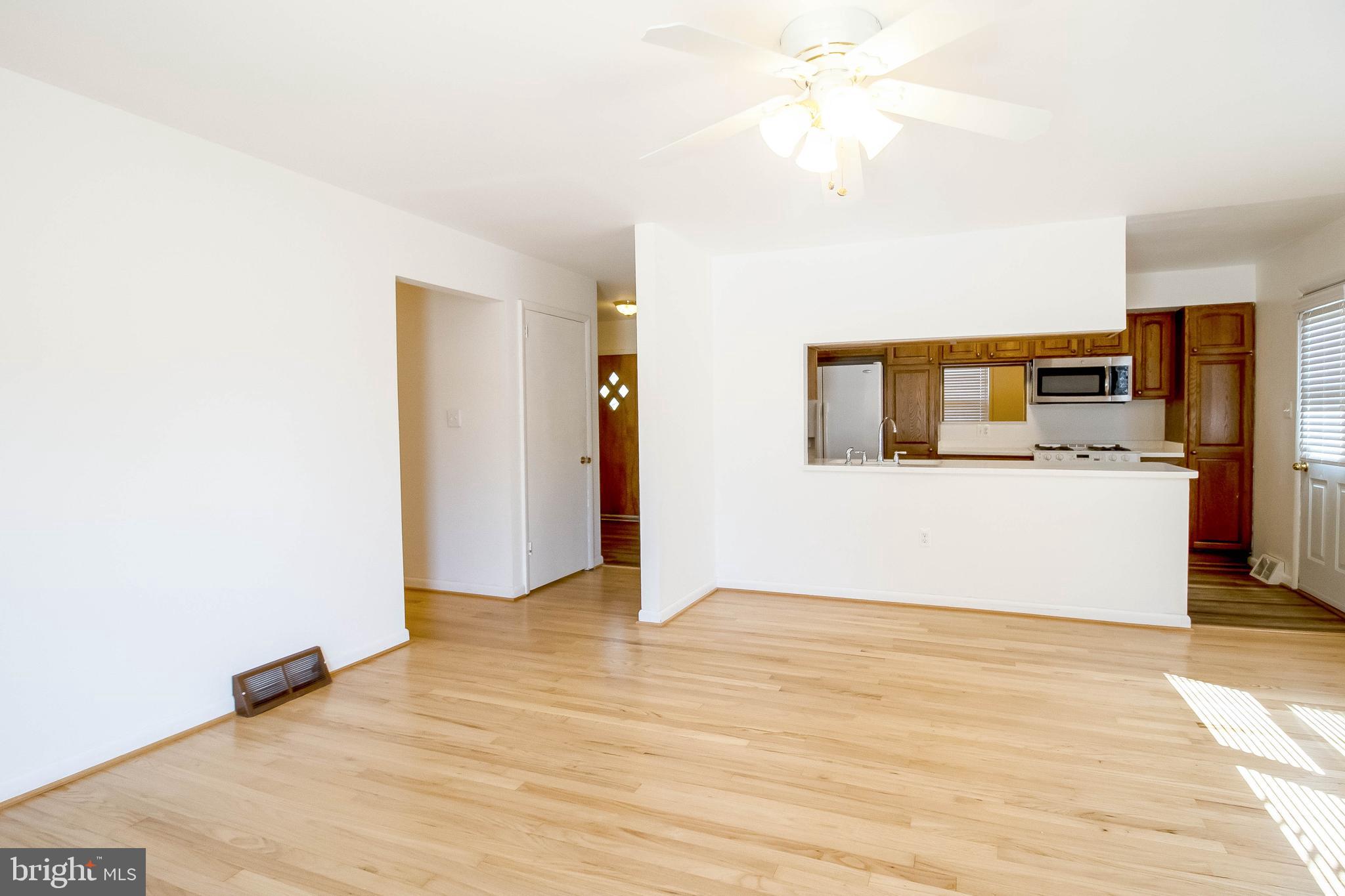 606 Eliot Road Pasadena, MD 21122 - Photo 7 of 34