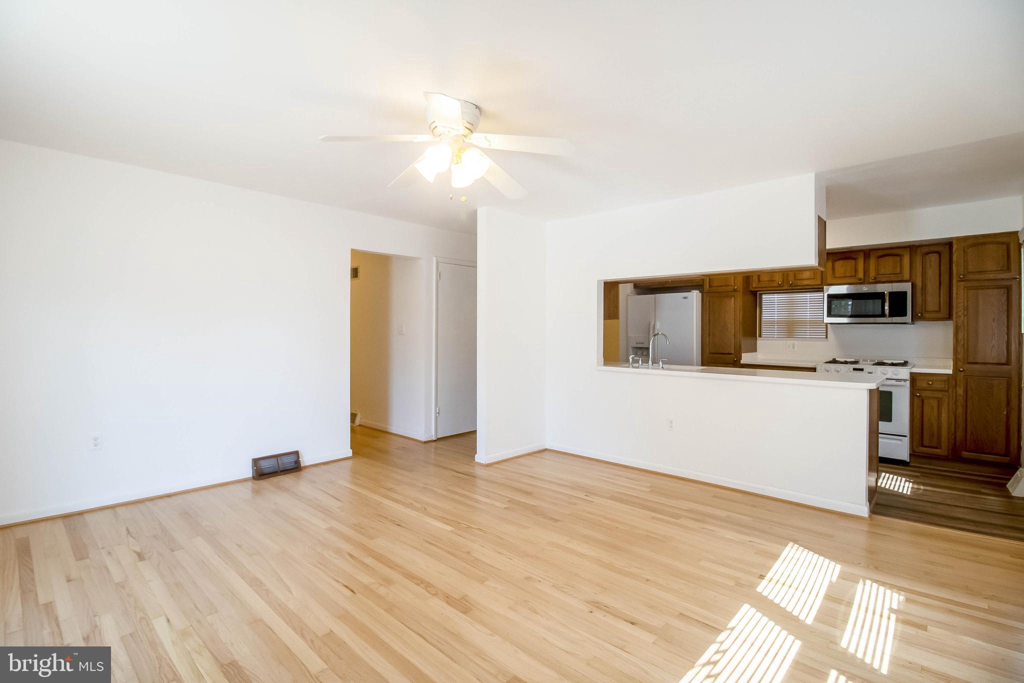 606 Eliot Road Pasadena, MD 21122 - Photo 8 of 34