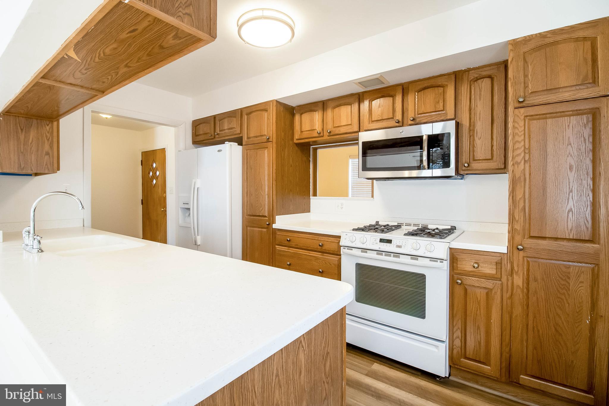 606 Eliot Road Pasadena, MD 21122 - Photo 9 of 34