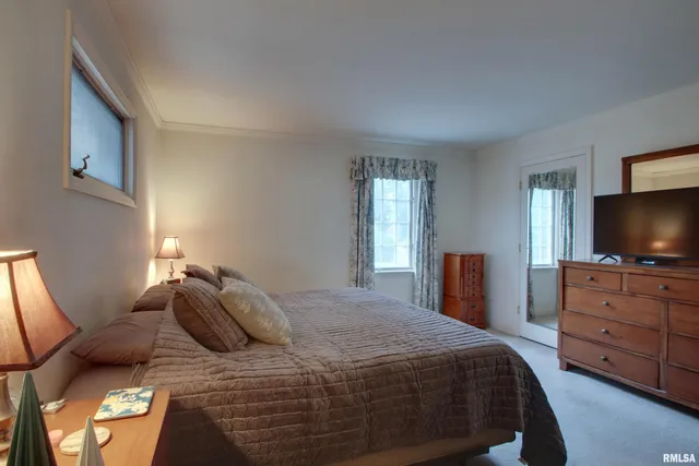 $329,000 | 309 Lincoln Hill Northwest, Quincy, IL 62301