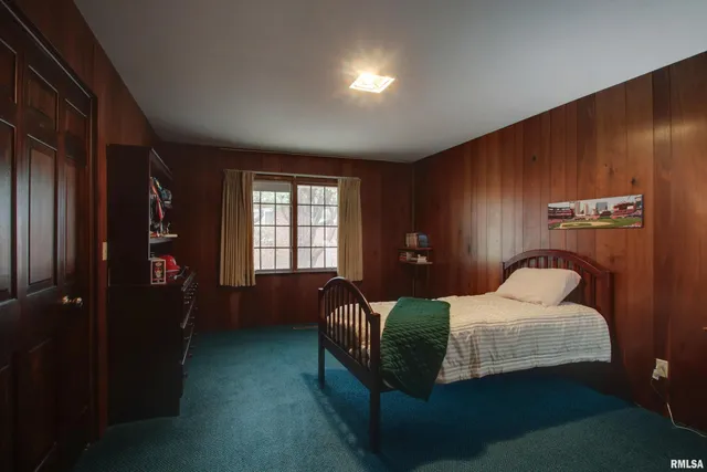 $329,000 | 309 Lincoln Hill Northwest, Quincy, IL 62301