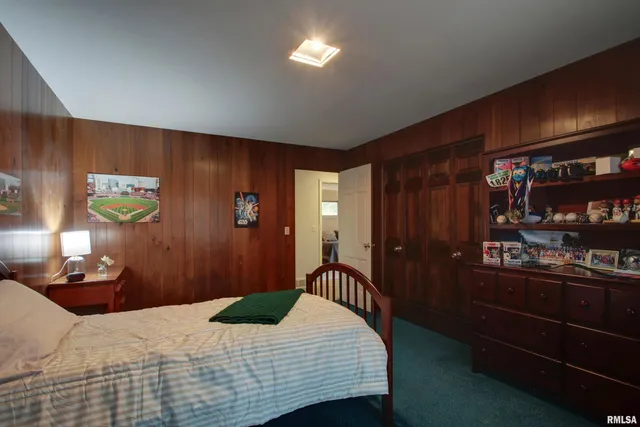 $329,000 | 309 Lincoln Hill Northwest, Quincy, IL 62301