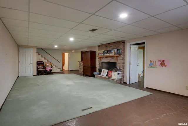 $329,000 | 309 Lincoln Hill Northwest, Quincy, IL 62301