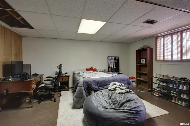 $329,000 | 309 Lincoln Hill Northwest, Quincy, IL 62301