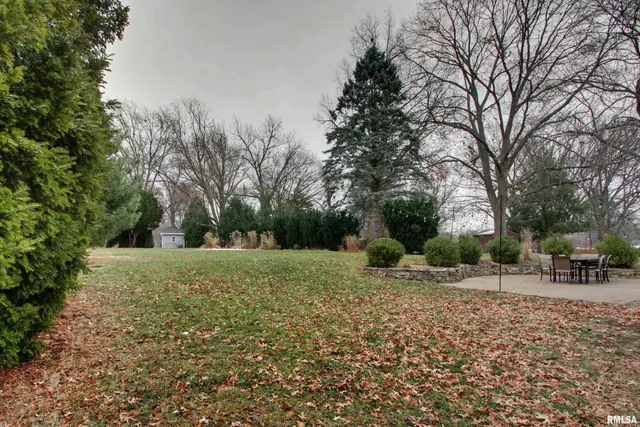 $329,000 | 309 Lincoln Hill Northwest, Quincy, IL 62301