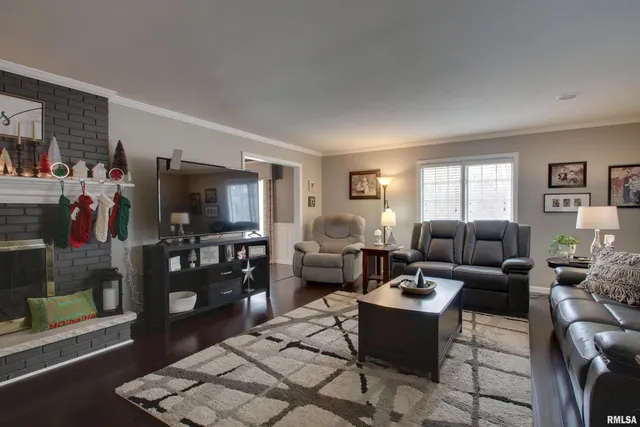 $329,000 | 309 Lincoln Hill Northwest, Quincy, IL 62301