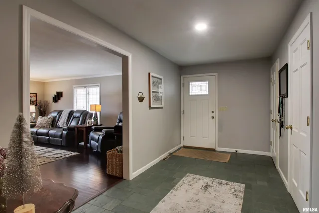 $329,000 | 309 Lincoln Hill Northwest, Quincy, IL 62301