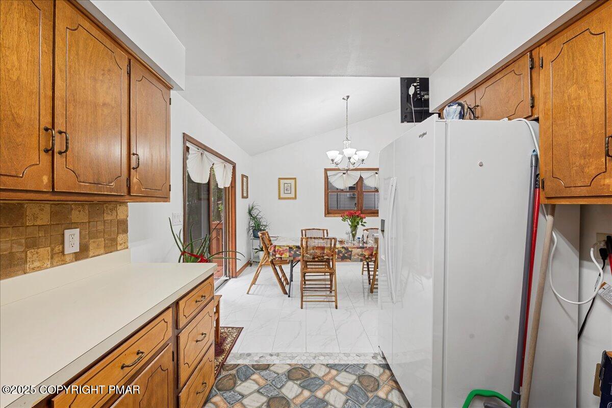 1167 Trapper Lane Pocono Summit, PA 18346 - Photo 11 of 33 kitchen