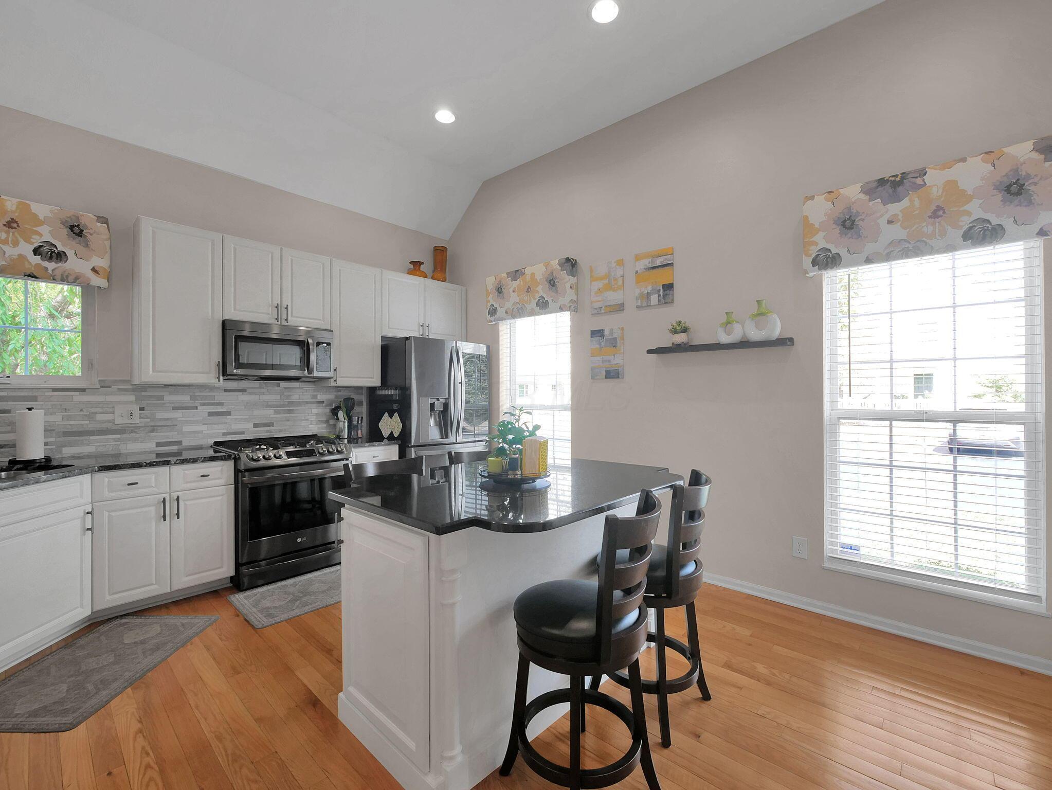 317 Sycamore Ridge Way, Unit 317 Columbus, OH 43230 - Photo 17 of 61 Eat In Space