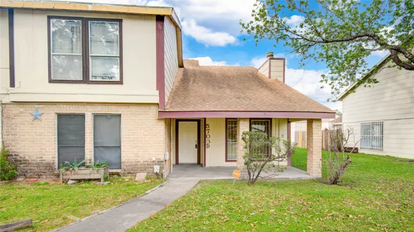 $152,820 | 5703 Easthampton Drive, Unit D, Houston, TX 77039