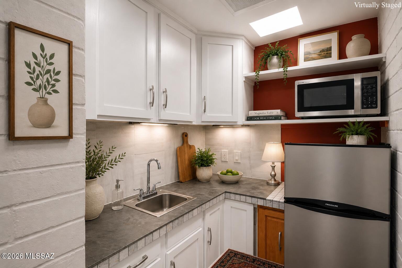 225 West 1st Street Tucson, AZ 85705 - Photo 28 of 49 Kitchen 2