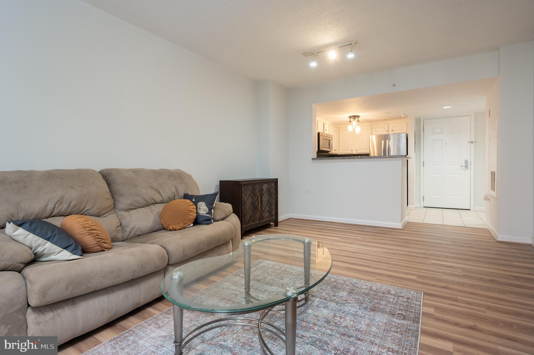11710 Old Georgetown Road, Unit 211 North Bethesda, MD 20852 - Photo 9 of 39